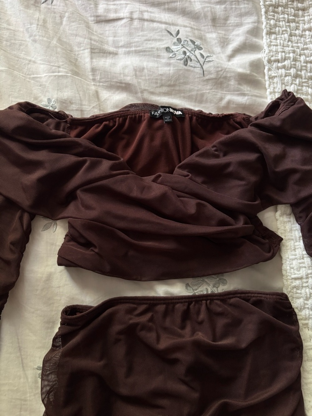 Two piece set - Picture 2 of 4